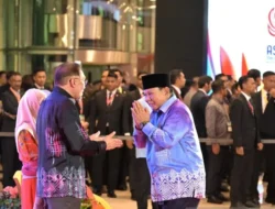 Disambut PM Anwar, Presiden hadiri jamuan santap malam KTT Ke-46 ASEAN