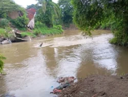 Kondisi terkini aliran sungai deli. Kecamatan medan barat