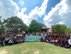 Wujudkan Generasi Sehat, Personel Yonif 946/DM dan Puskesmas Sekar Biru Gelar Aksi di SMPN 1 Parittiga*