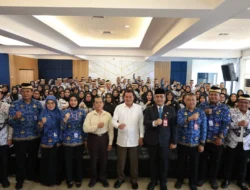Bupati Tangerang meninta para kepala sekolah SD dan SMP negeri tersebut untuk terus meningkatkan kompetensi dan Berinovasi