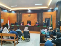 FAKTA MENCENGANGKAN DI SIDANG KORUPSI PERUMDA TUAH SEPAKAT, ISTRI BUPATI TANAH DATAR AKUI PINJAMI TERDAKWA RP20 JUTA TANPA SEPENGETAHUAN KPM