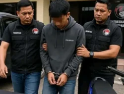Mahasiswa 24 Tahun Ditangkap Bawa 3 Paket Sabu di Pinggir Jalan Tanah Datar