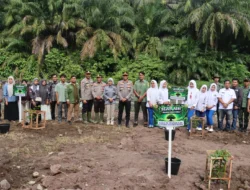 Gerakan Penghijauan, Polres Pasaman Barat Tanam Berbagai Jenis Pohon di Aliran Sungai Batang Toman