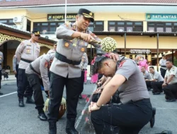 51 Personel Polres Pelabuhan Tanjung Perak Naik Pangkat, Kapolres Tekankan Pelayanan Humanis dan Profesional