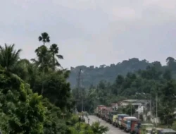 SPBU SUMBAR MACET TOTAL! TRUK & MOTOR BERJAM-JAM ANTRE, STOK SERING HABIS