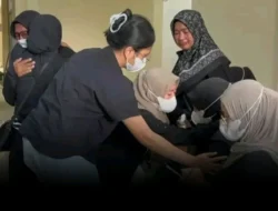 GUGUR SAAT BERANTAS NARKOBA! TANGIS PECAH SAMBUT JENAZAH AIPTU SUMARIYANTO DI RS BHAYANGKARA
