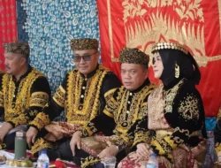 Gubernur Al Haris Dianugerahi Gelar Adat Kehormatan Depati Amanah Negroi Tanoh Sunge Pnoh