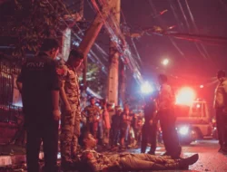 Diduga Akibat Lalai Perawatan, Tiang PLN di Pasaman Barat Ambruk dan Timpa Pengendara ASN