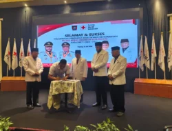 Wujudkan Sinergi Kemanusiaan, Wabup Pasbar H. M. Ihpan Teken MoU dengan PMI Kota Padang