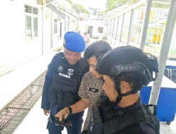 Dalam rangka menciptakan lingkungan kerja yang bersih dan bebas dari praktik-praktik ilegal, Rumah Tahanan Negara (Rutan) Kelas IIB Muntok mengadakan pemeriksaan mendadak terhadap seluruh handphone atau Pegawai milik petugas keamanan Rutan